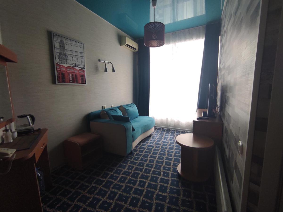 Three Dolphins Hotel Aktau  Exterior foto