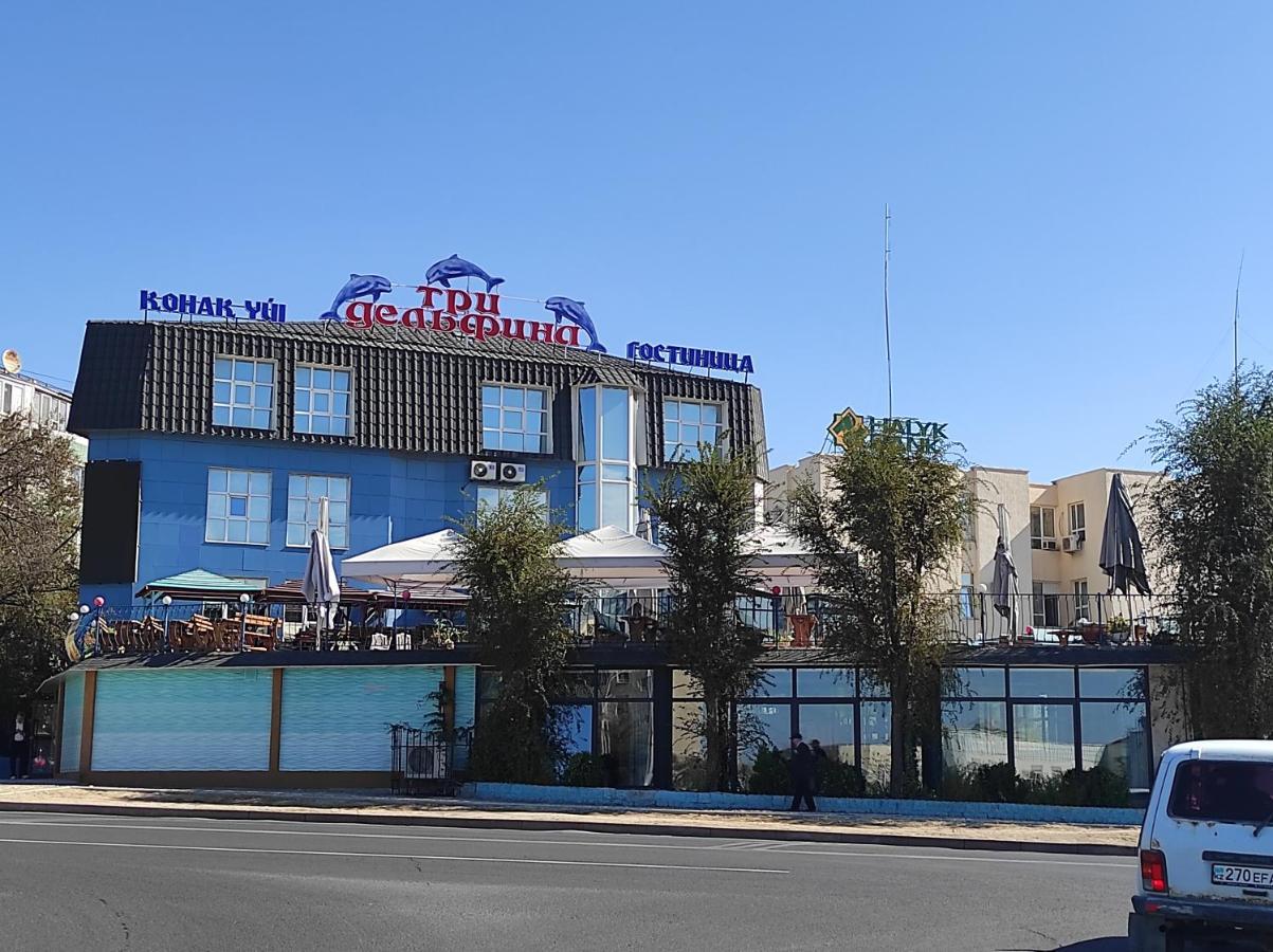 Three Dolphins Hotel Aktau  Exterior foto