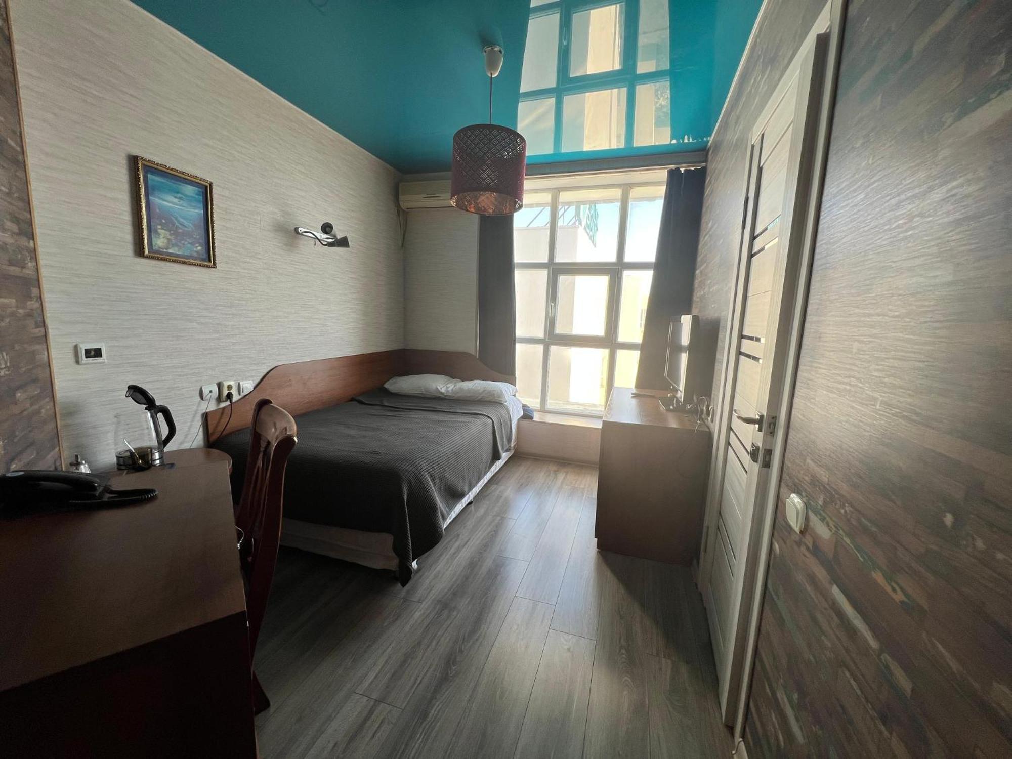 Three Dolphins Hotel Aktau  Exterior foto