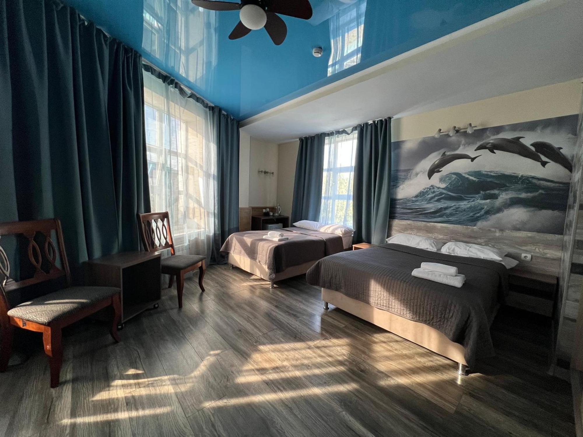 Three Dolphins Hotel Aktau  Exterior foto
