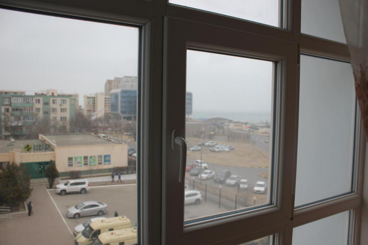 Three Dolphins Hotel Aktau  Exterior foto